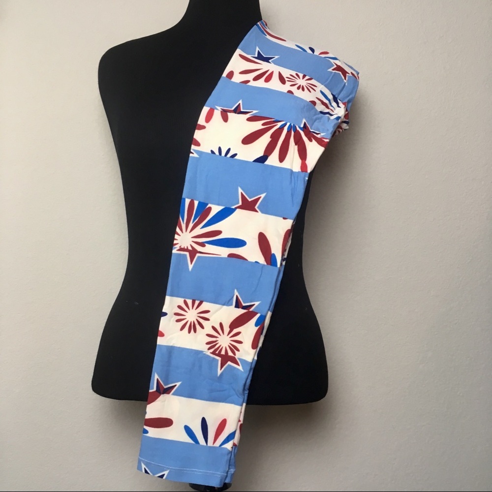 NWT LuLaRoe AMERICANA One Size Leggings